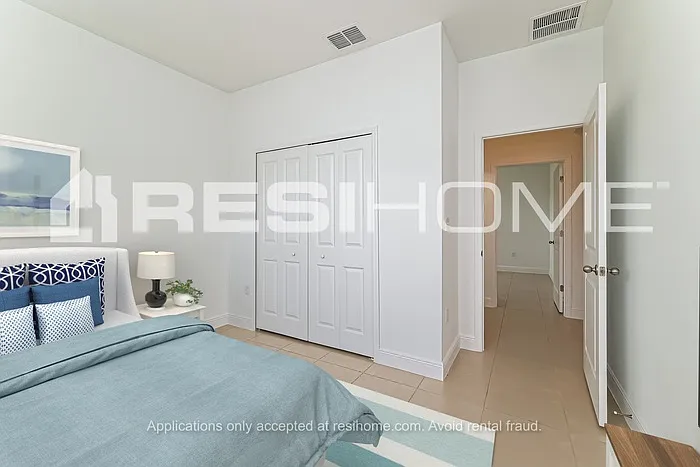 656 Hudson Valley Dr — Photo 7