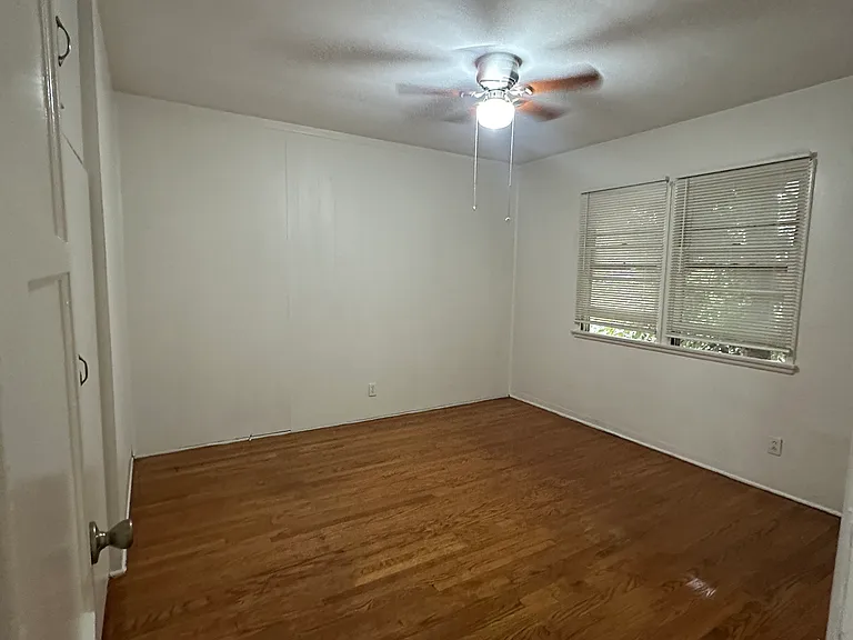 331 W Alameda Ave #C — Photo 11