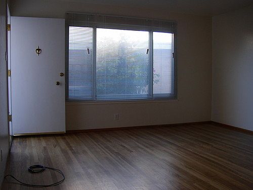 5th image of 578 Green Ave APT 2