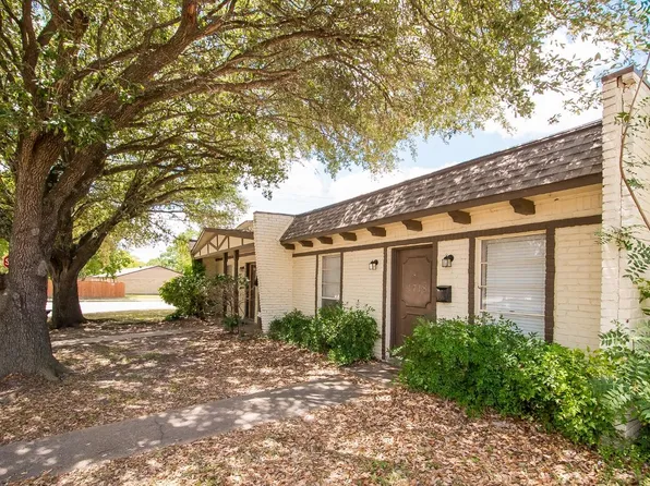 1720 Leona Dr, College Station, TX 77840