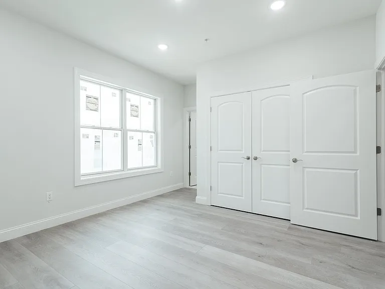 144 Bergen Ave #2A — Photo 30