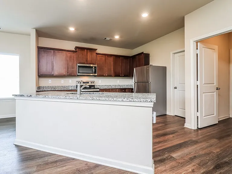 108 Innis Brook Cir — Photo 8