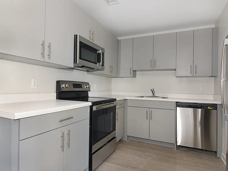 56 Prospect St — Photo 33