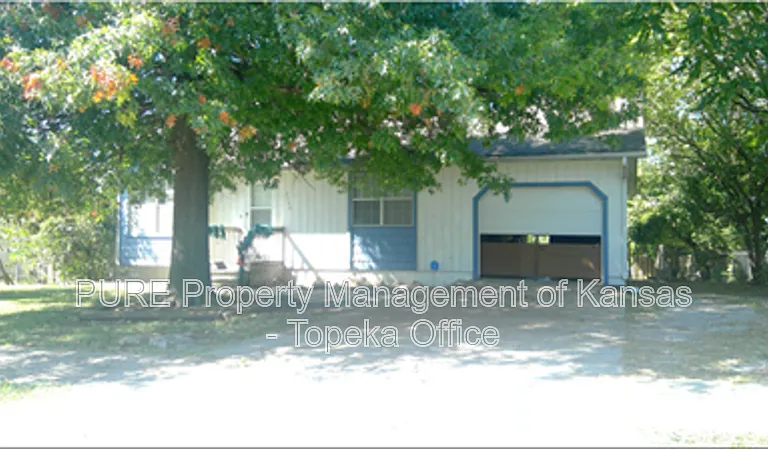 2409 SE Adams St — Photo 2