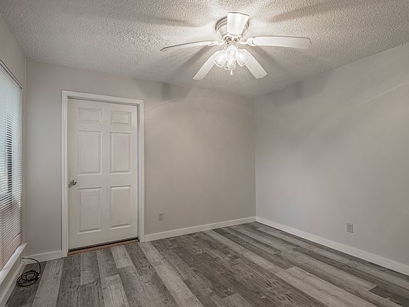 5th image of 78 Westwood Dr W #1