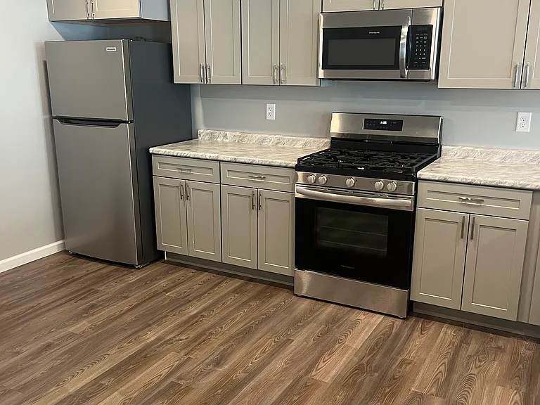 403 Patterson Ave #7B — Photo 1