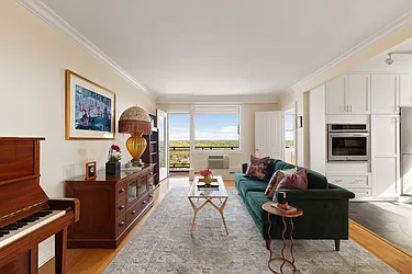 5700 Arlington Avenue, #19H