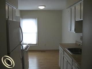 5th image of 2145 Park Place Dr #6