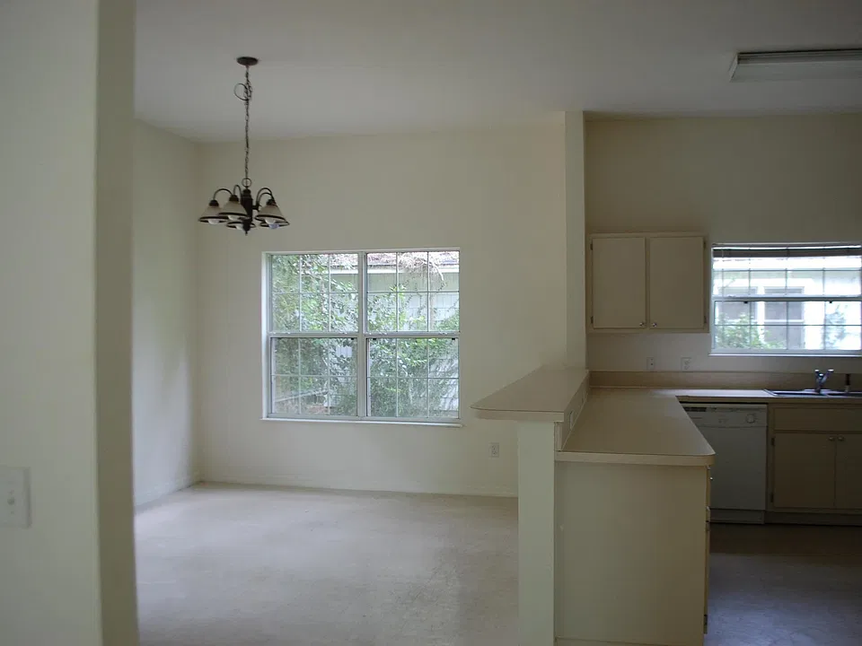 KItchen and dining room