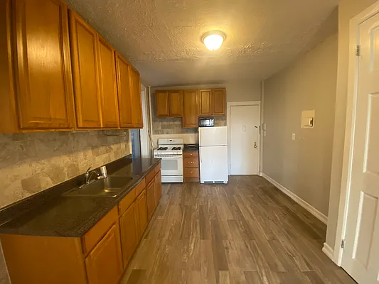 Rented by Real Street Inc | media 2