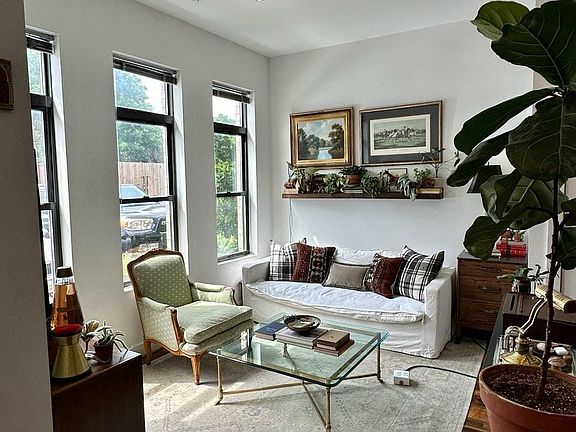 2nd image of 1225 4th Ave S APT 113