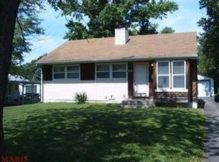 10339 Ross Cir, Saint Louis, MO 63137