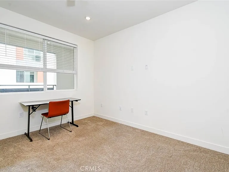 1814 E 1st St #330 — Photo 14