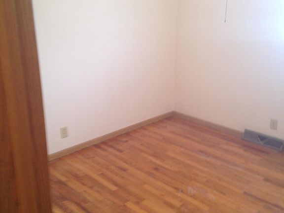 2nd image of 2808 Franklin St #4