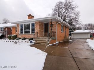 2328 Belleview Ave, Westchester, IL