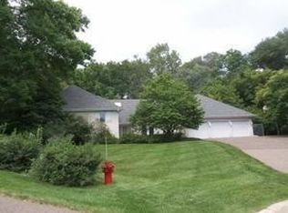 2710 Westridge Cir, Minnetonka, MN 55305