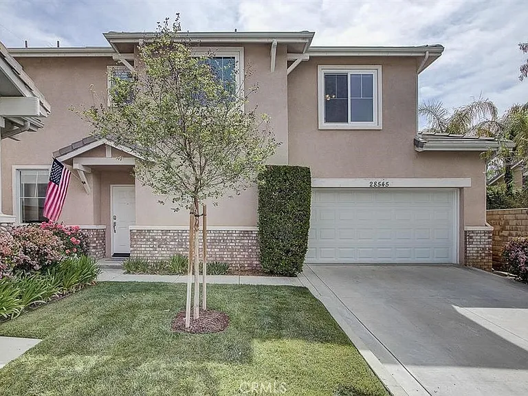 28545 Calex Dr — Photo 1