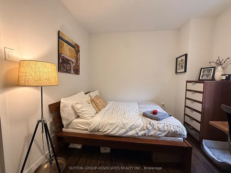544 Concord Ave #UPPER — Photo 10