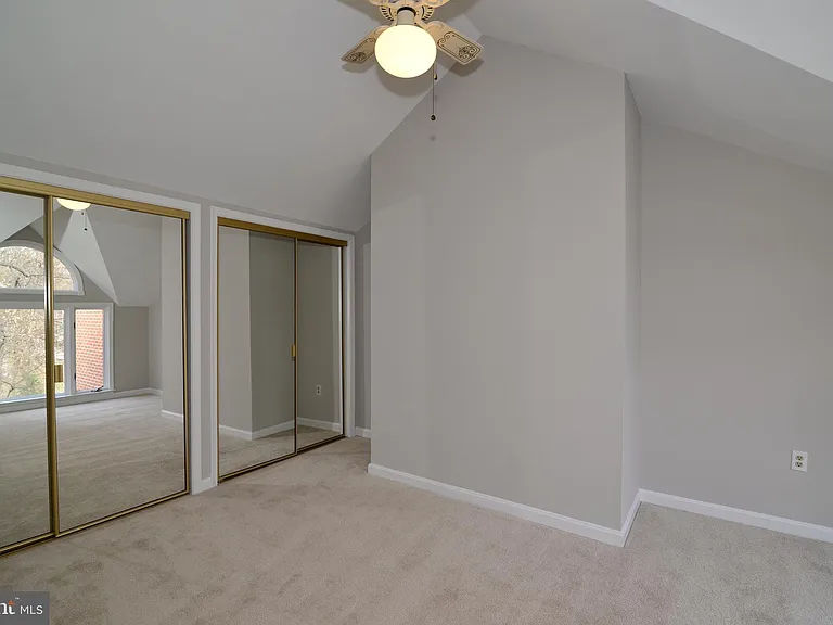 10200 Aspen Willow Dr — Photo 38