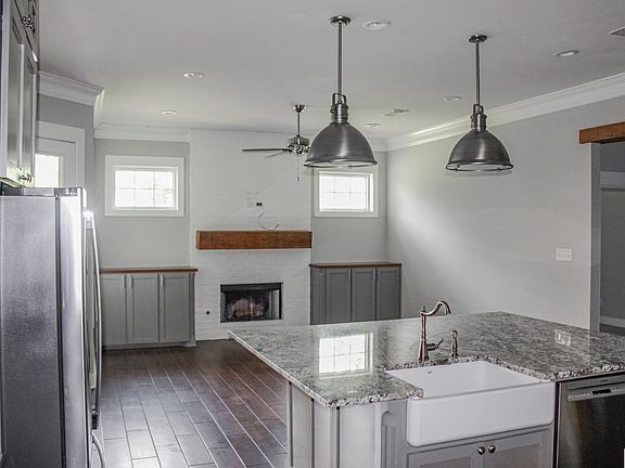 2nd image of 108 Harvest Oaks Cir