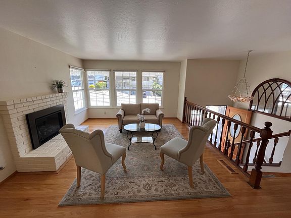 3rd image of 1109 Grand Teton Dr