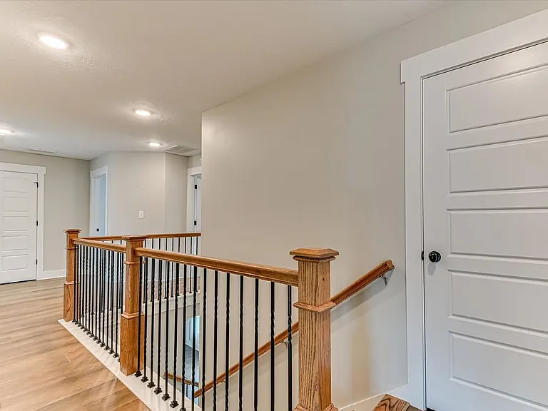419 Barrow Ln — Photo 48