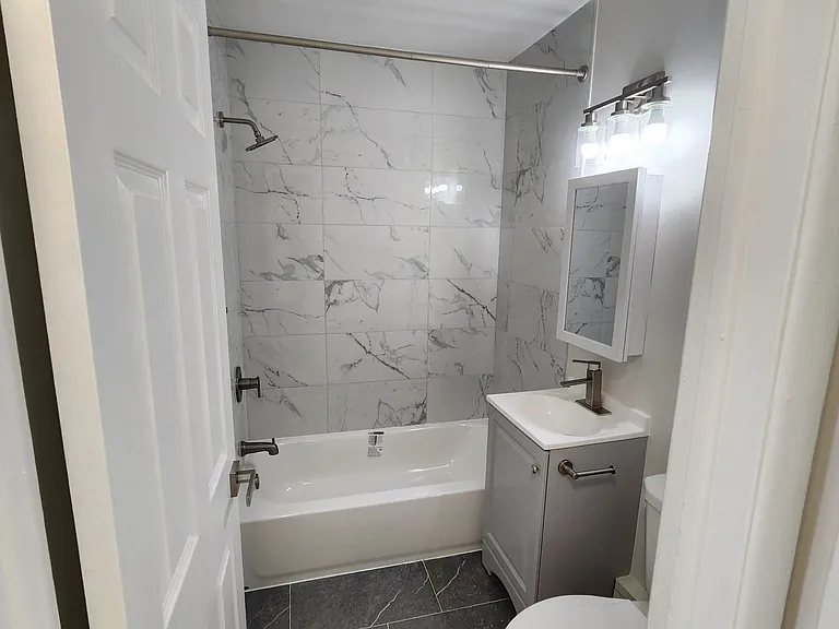 1805 N Mississippi Ave #1805A — Photo 9