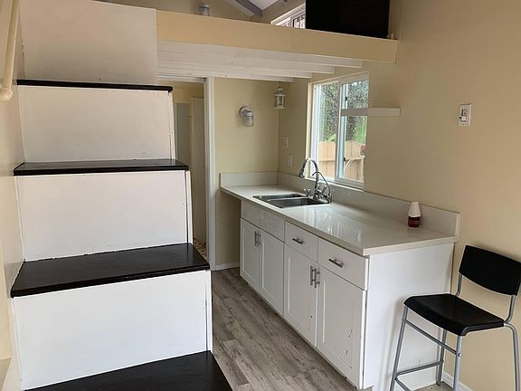 3rd image of 1351 W Vesta St #2