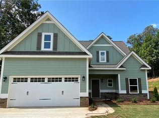 782 Crooked Creek Dr, Dahlonega, GA 30533