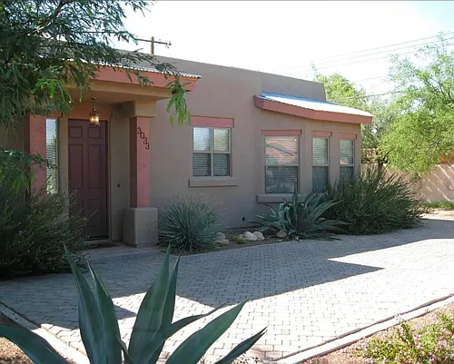 3033 N. Fremont Ave. Photo 1