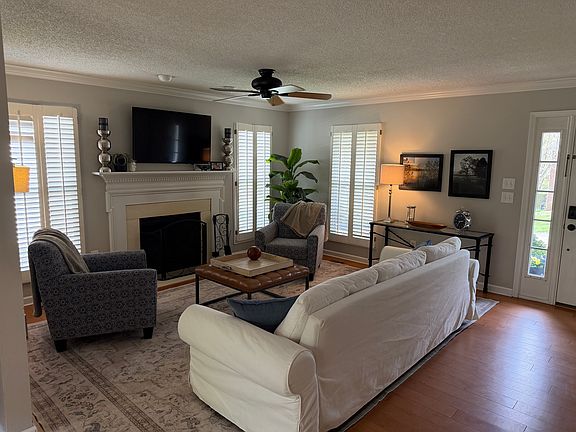 4th image of 1207 Newfane Cir