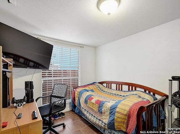 4th image of 14421 Brook Hollow Blvd