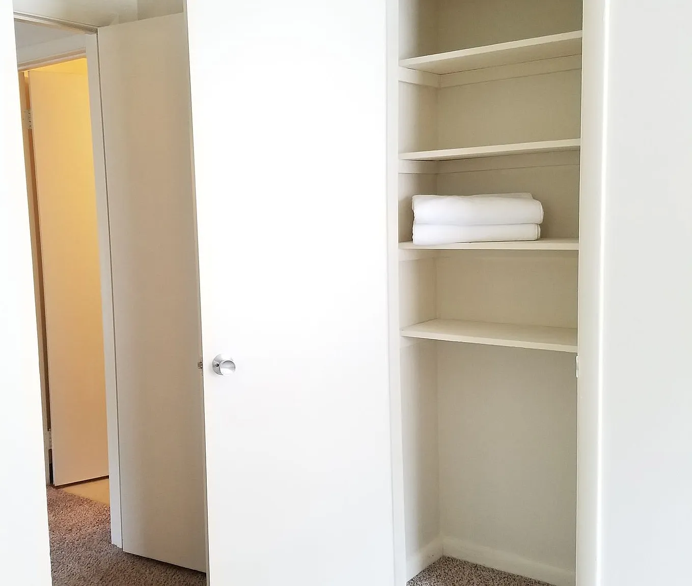 Parkwood Apartments — Photo 3