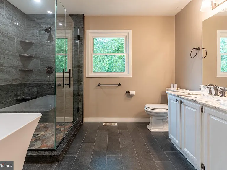 56 W Windrose Dr — Photo 65