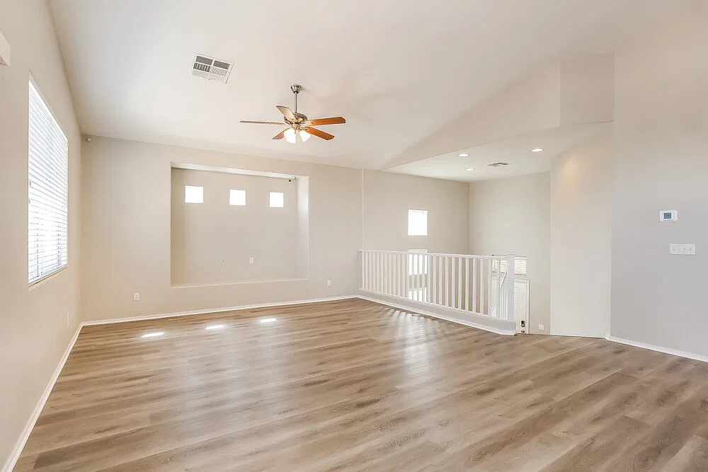 3 bed, 2.5 bath, 1958 sqft, $2,260 — Photo 4