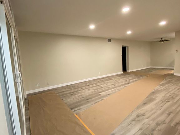5th image of 11622 Gorham Ave #101