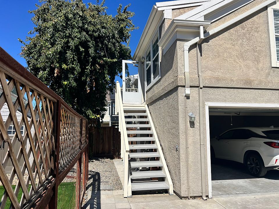 1st image of 339 Torrington Dr #1