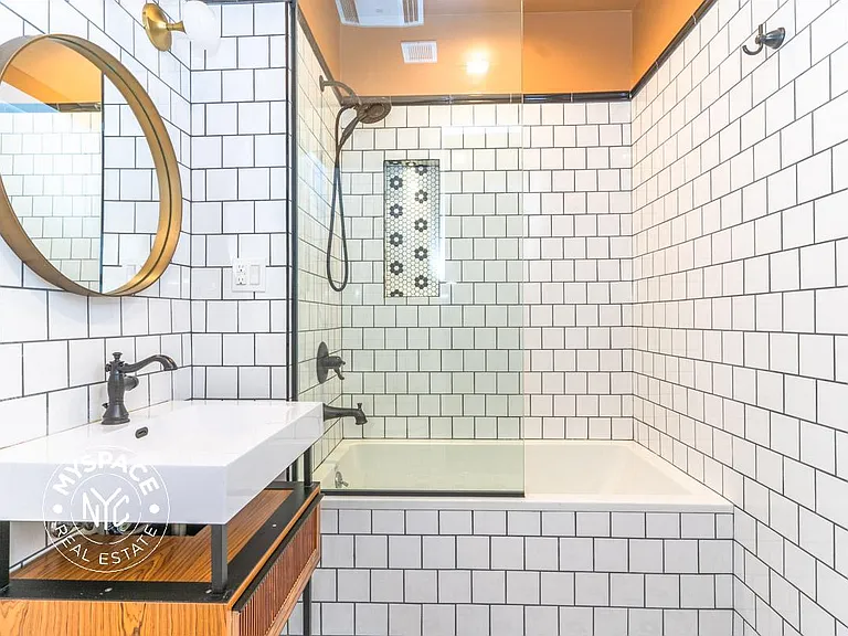 187 Kent Ave #810 — Photo 7