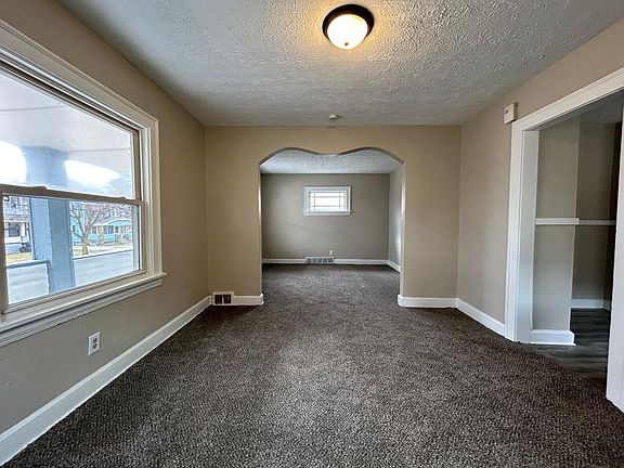 3rd image of 11417 Avon Ave