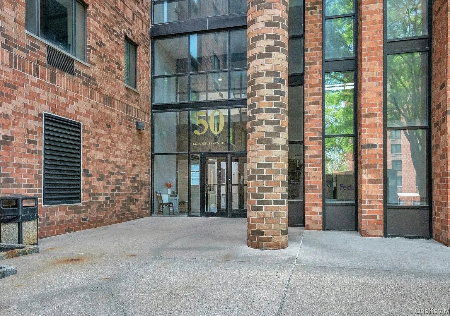 1 bed, 1.0 bath, 750 sqft, $2,700 — Photo 1