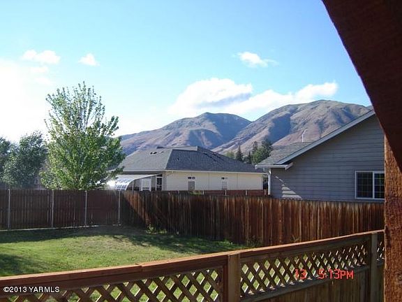3rd image of 10229 Old Naches Hwy