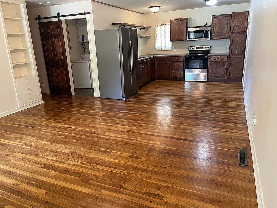 1st image of 2201 SE Swygart St