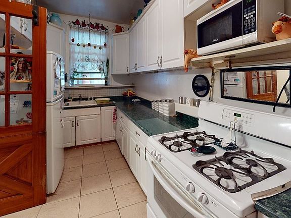 5th image of 32-21 76th St