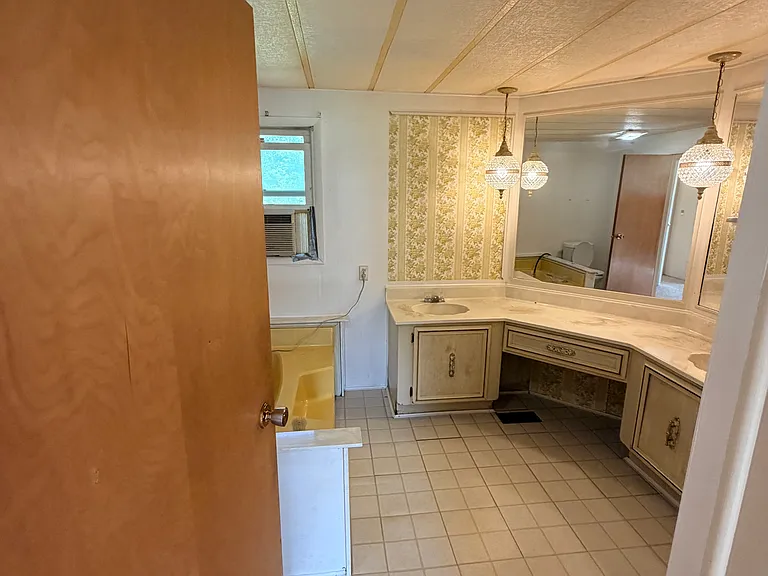 75090 Van Dyke Ave — Photo 34