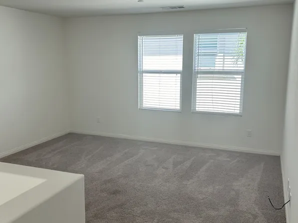 2372 Yasamin Pl, Upland, CA 91786