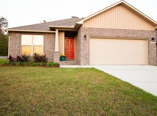 902 John Deere Ln, Pensacola, FL 32533