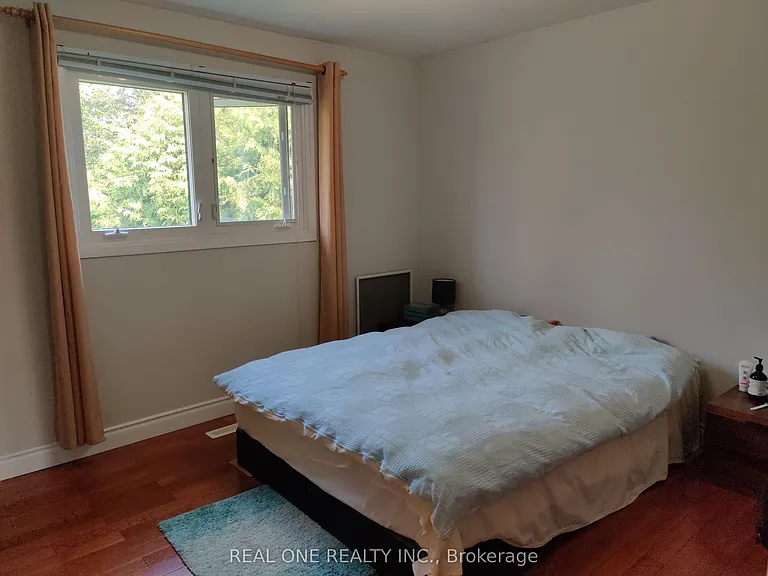 72 Liebeck Cres — Photo 8