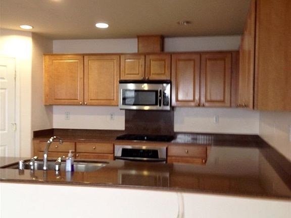 4th image of 27 Welton Ct