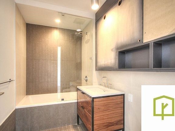 5th image of 310 Graham Ave #503