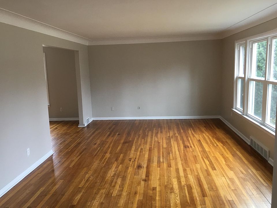 1st image of 3085 Meadowbrook Blvd